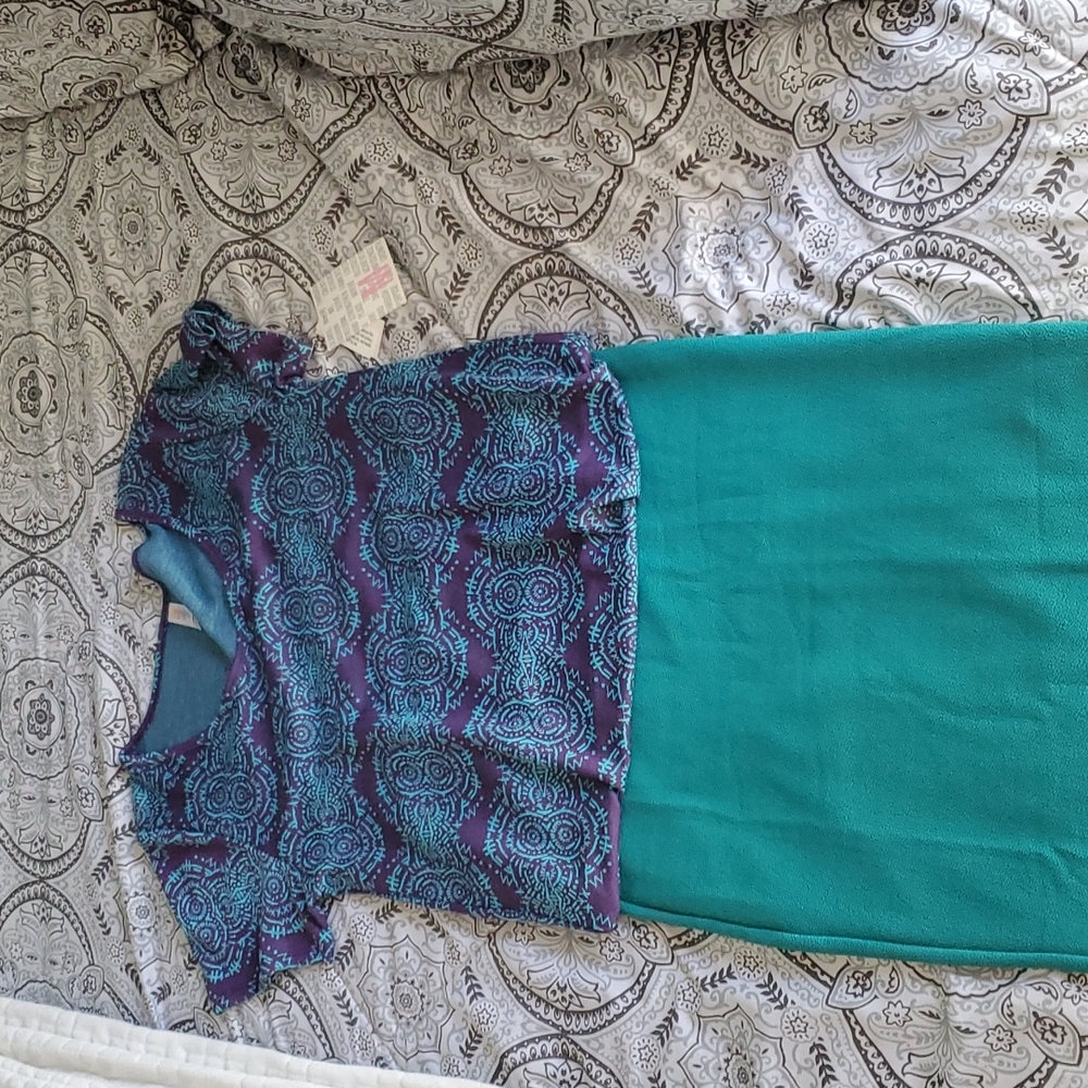 Lularoe Classic/Cassie Outfit - Picture 1 of 9